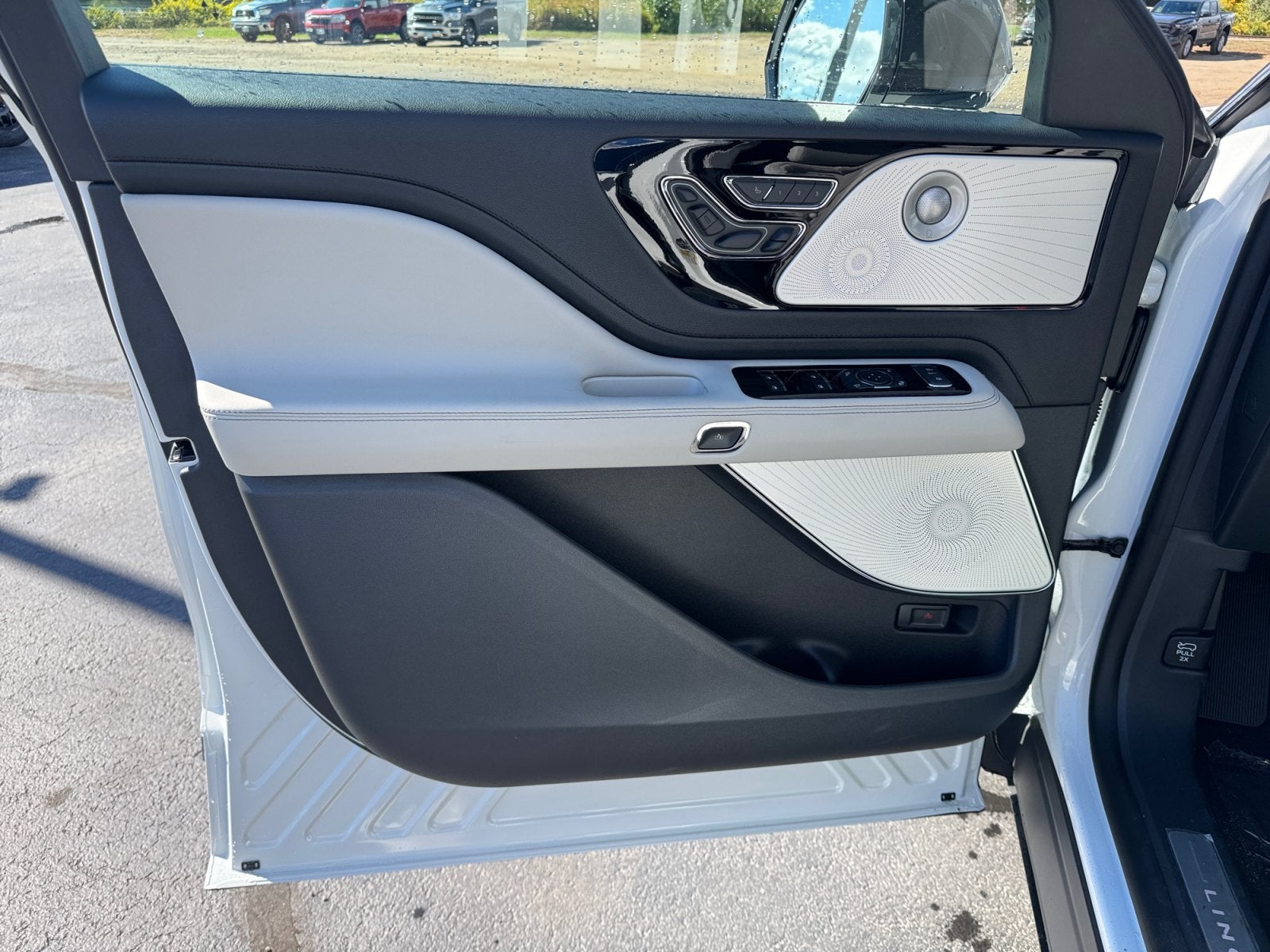 2027 Lincoln Aviator Reserve