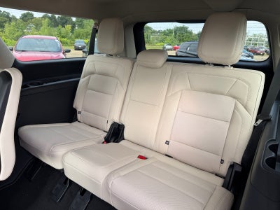 2027 Lincoln Navigator L Reserve