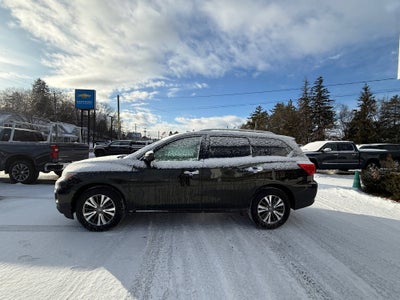 2019 Nissan Pathfinder SV