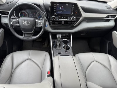 2022 Toyota Highlander Hybrid XLE