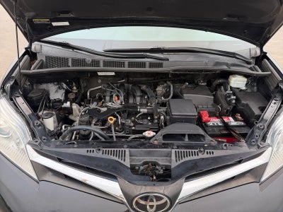 2020 Toyota Sienna LE