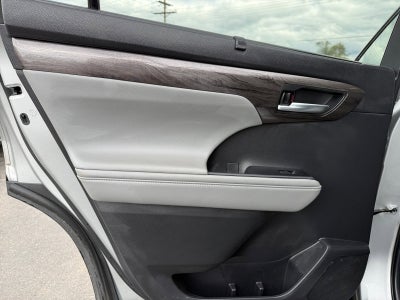 2023 Toyota Highlander LIMITED