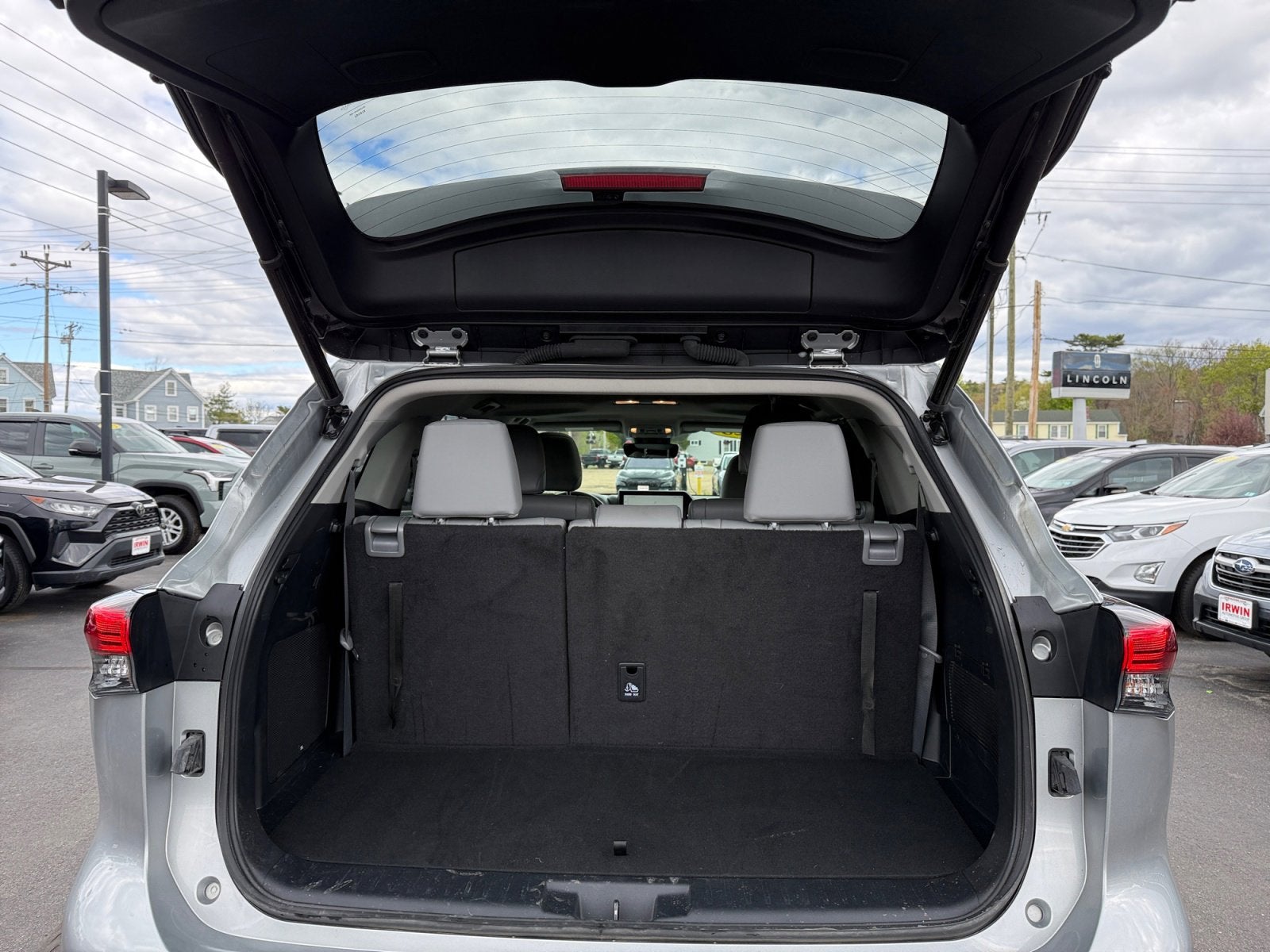 2023 Toyota Highlander LIMITED