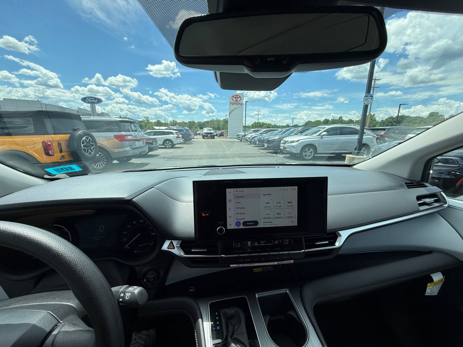 2026 Toyota Sienna LE