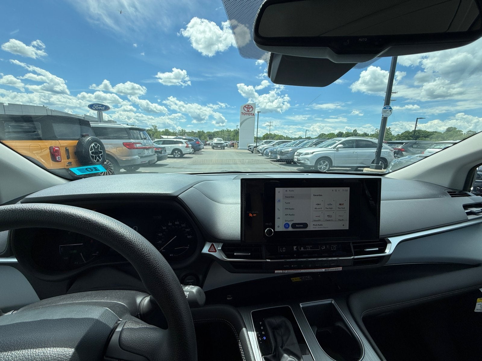 2026 Toyota Sienna LE