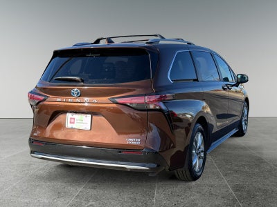 2022 Toyota Sienna Limited