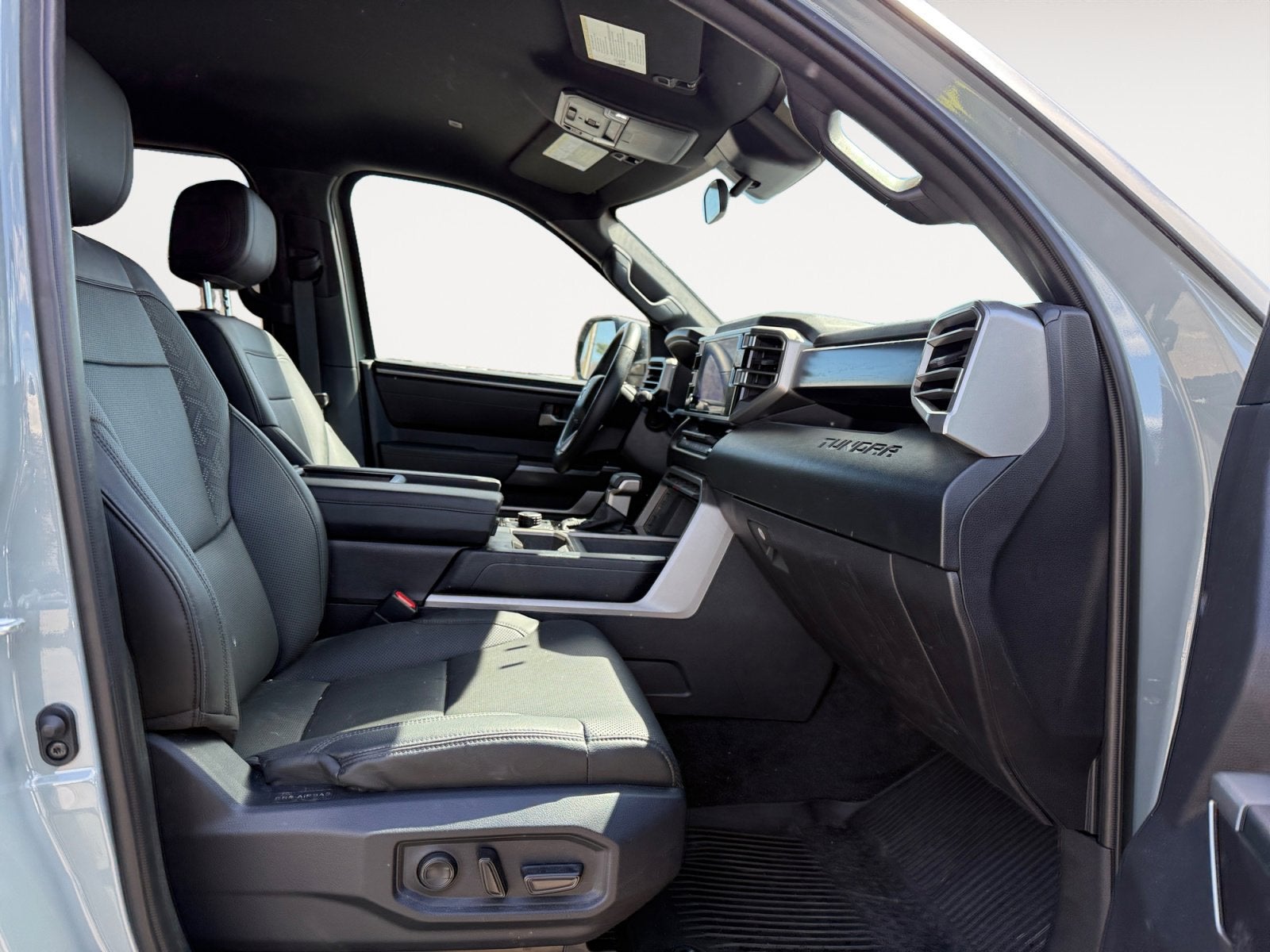 2025 Toyota Tundra 4WD Truck SR5