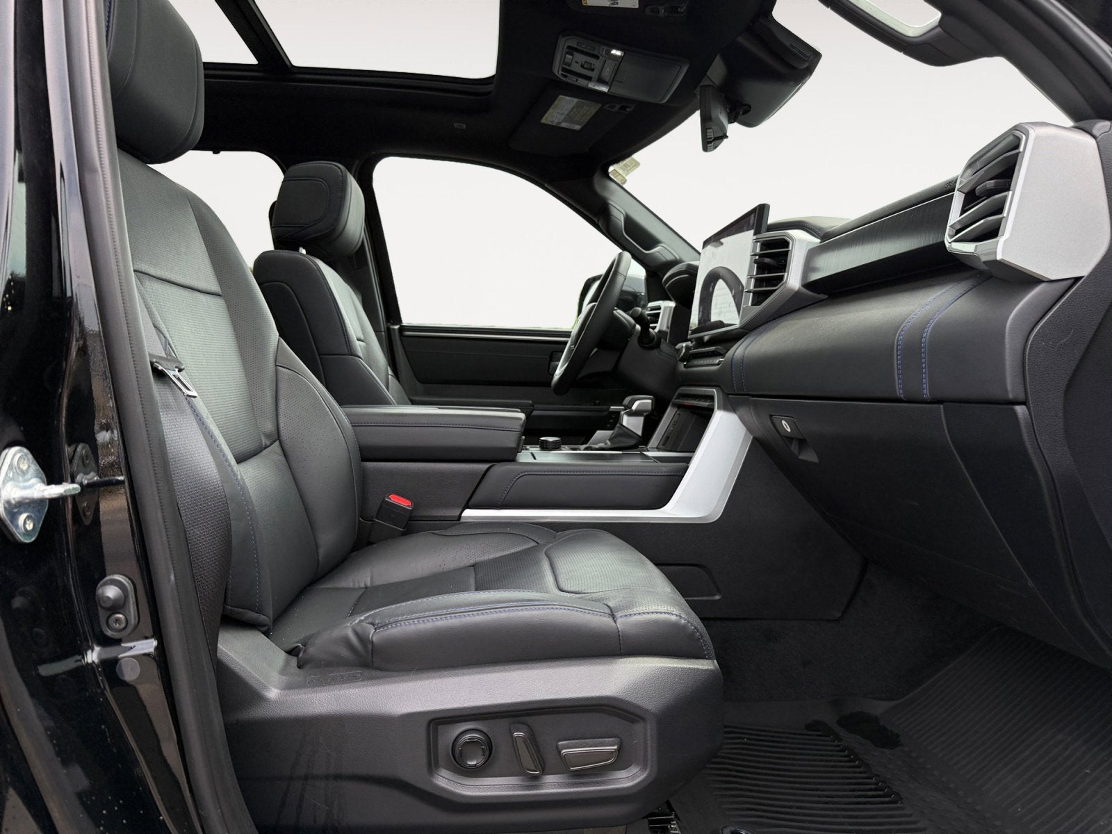 2025 Toyota Tundra 4WD Truck Platinum