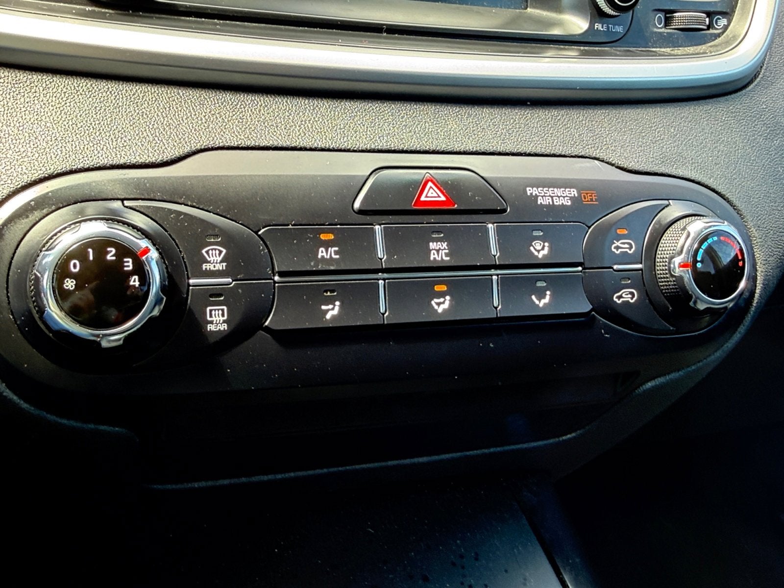 2020 Kia Sorento LX V6
