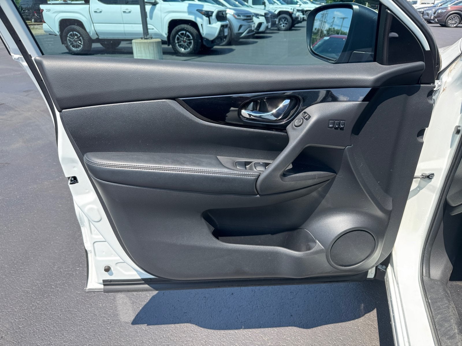 2021 Nissan Rogue Sport SL