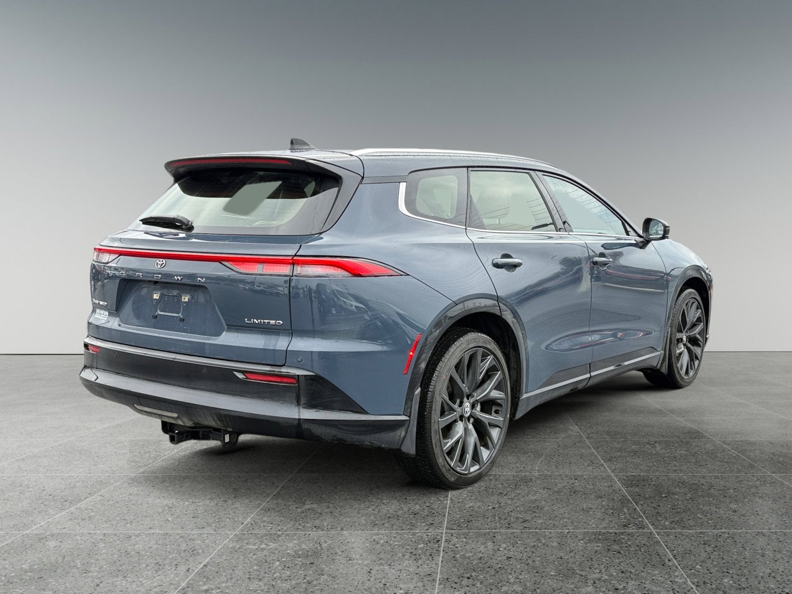 2025 Toyota Crown Signia Limited