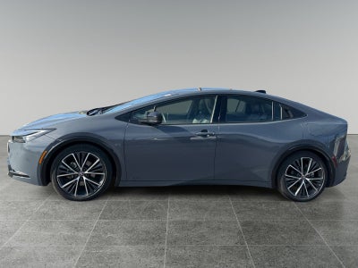 2023 Toyota Prius XLE