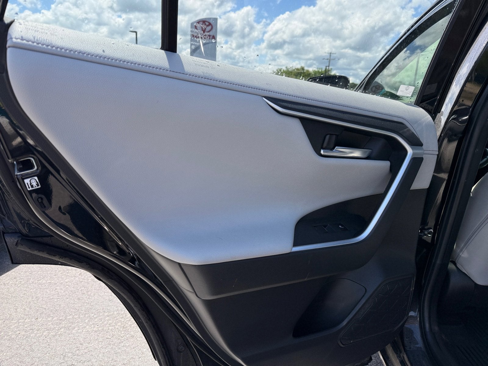 2020 Toyota RAV4 Limited
