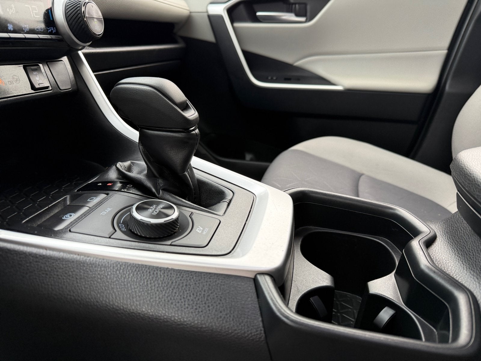 2019 Toyota RAV4 Hybrid XLE