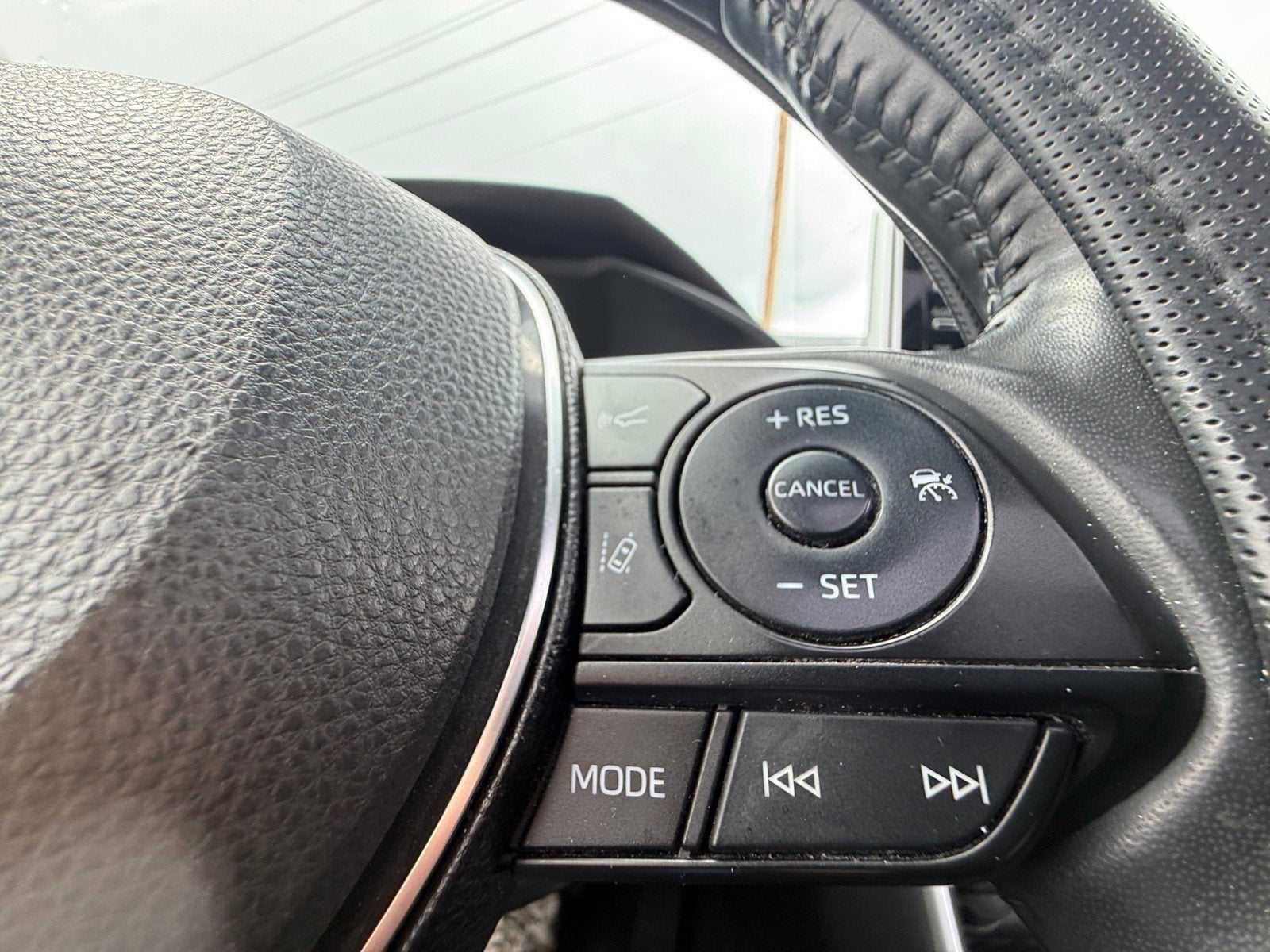 2019 Toyota RAV4 Hybrid XLE