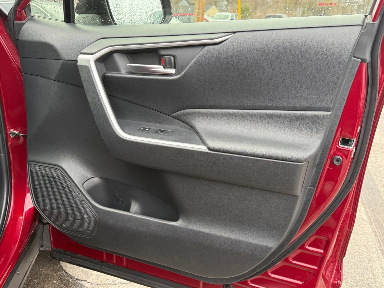 2019 Toyota RAV4 Hybrid XLE