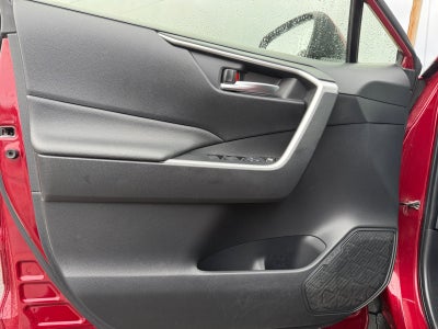 2019 Toyota RAV4 Hybrid XLE