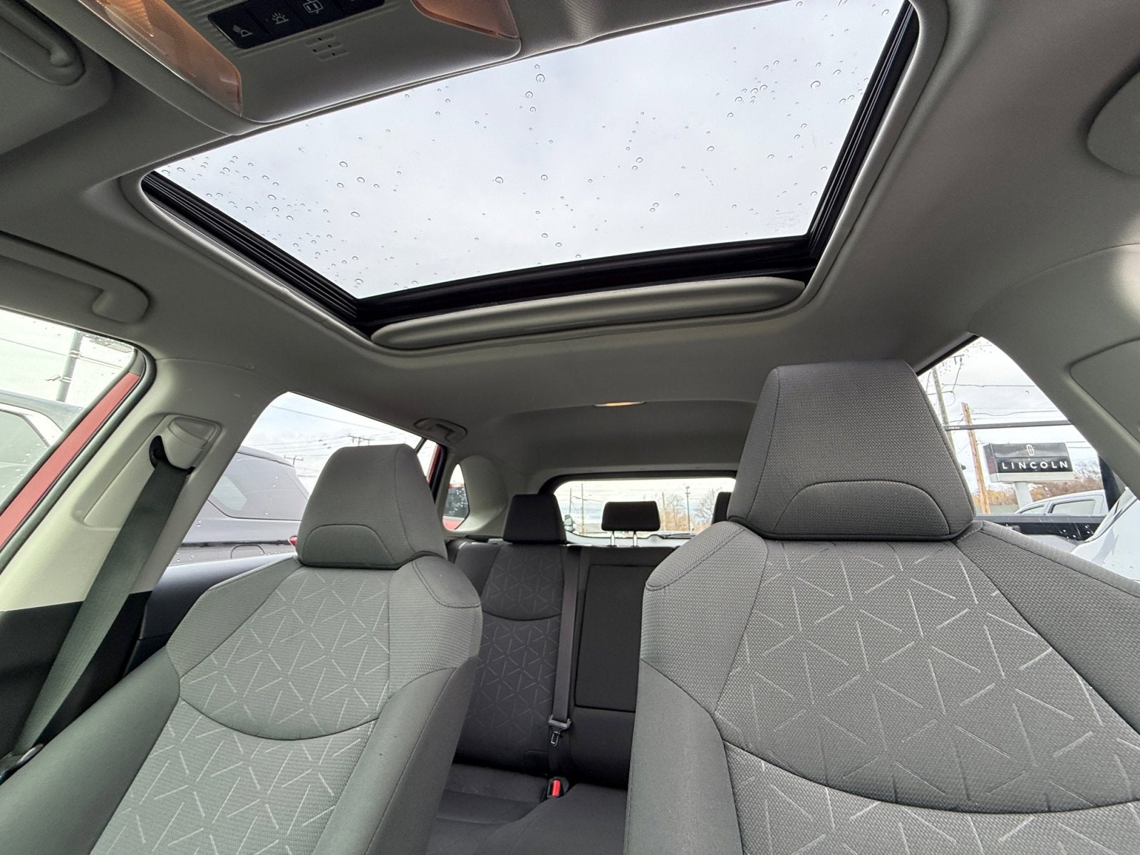 2019 Toyota RAV4 Hybrid XLE