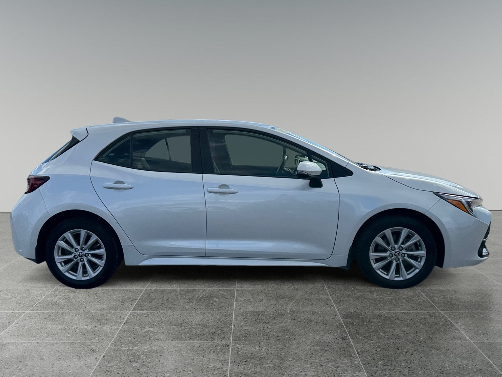 2025 Toyota Corolla Hatchback SE