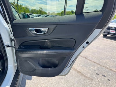 2020 Volvo V60 Cross Country T5