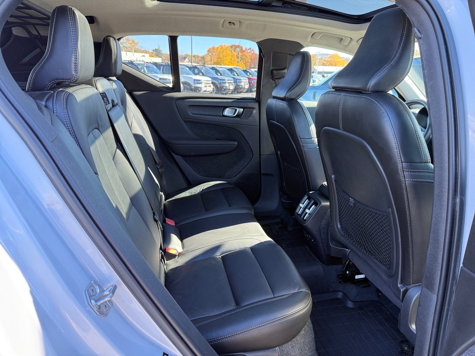 2022 Volvo XC40 Momentum