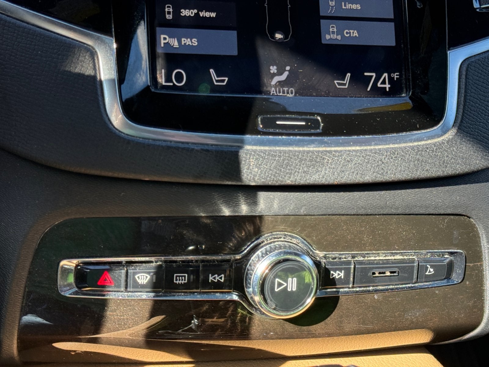2018 Volvo XC90 Momentum