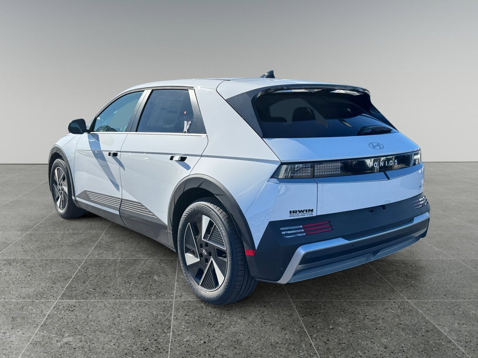 2025 Hyundai IONIQ 5 SE