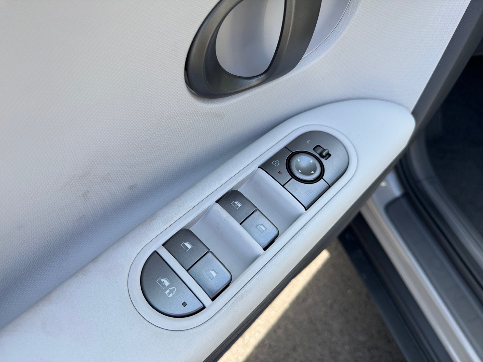 2027 Hyundai IONIQ 5 SE