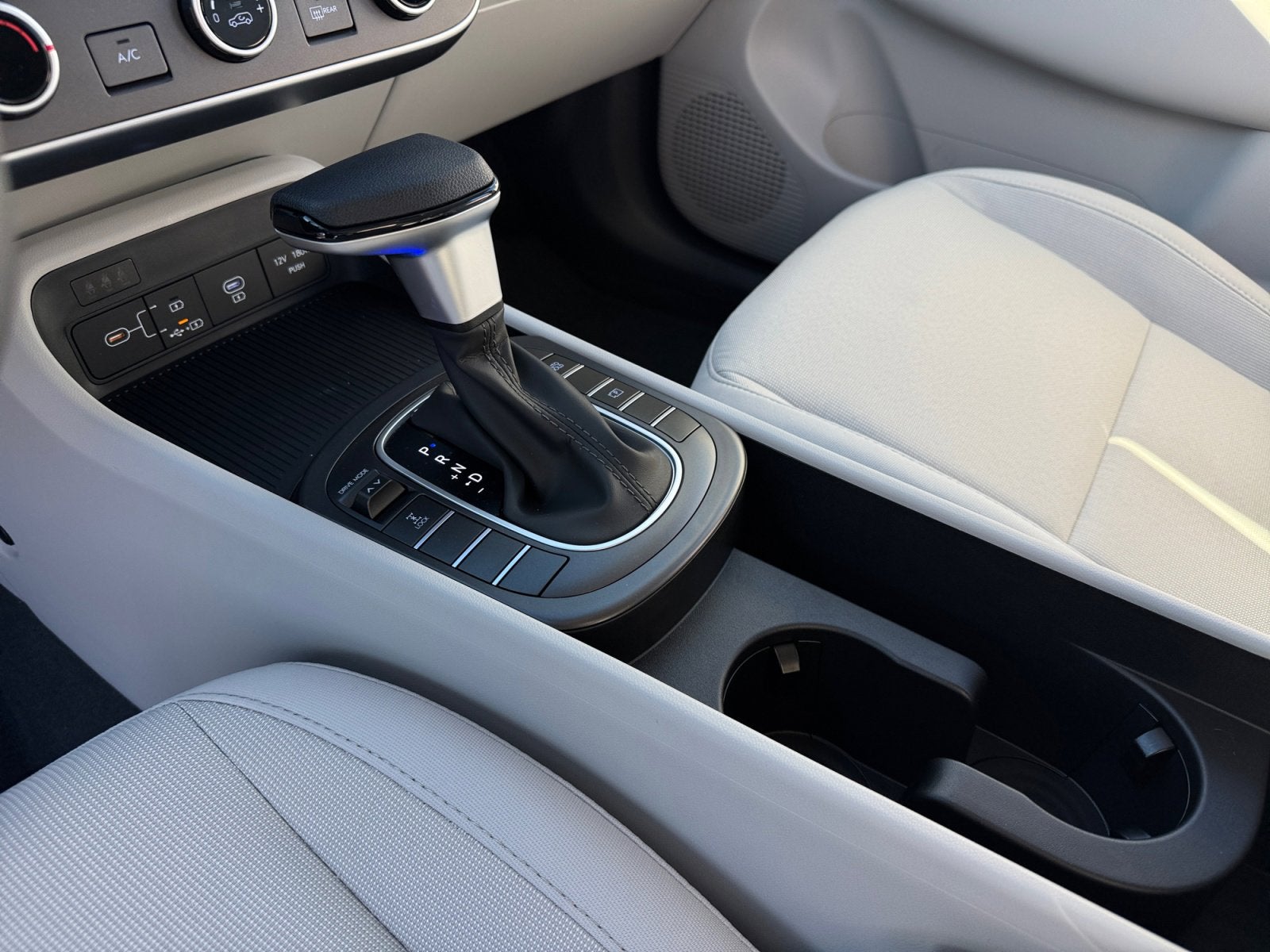 2026 Hyundai Kona SE AWD