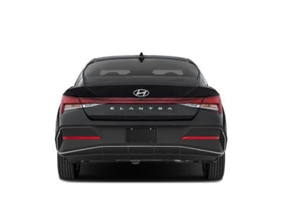 2025 Hyundai Elantra SE