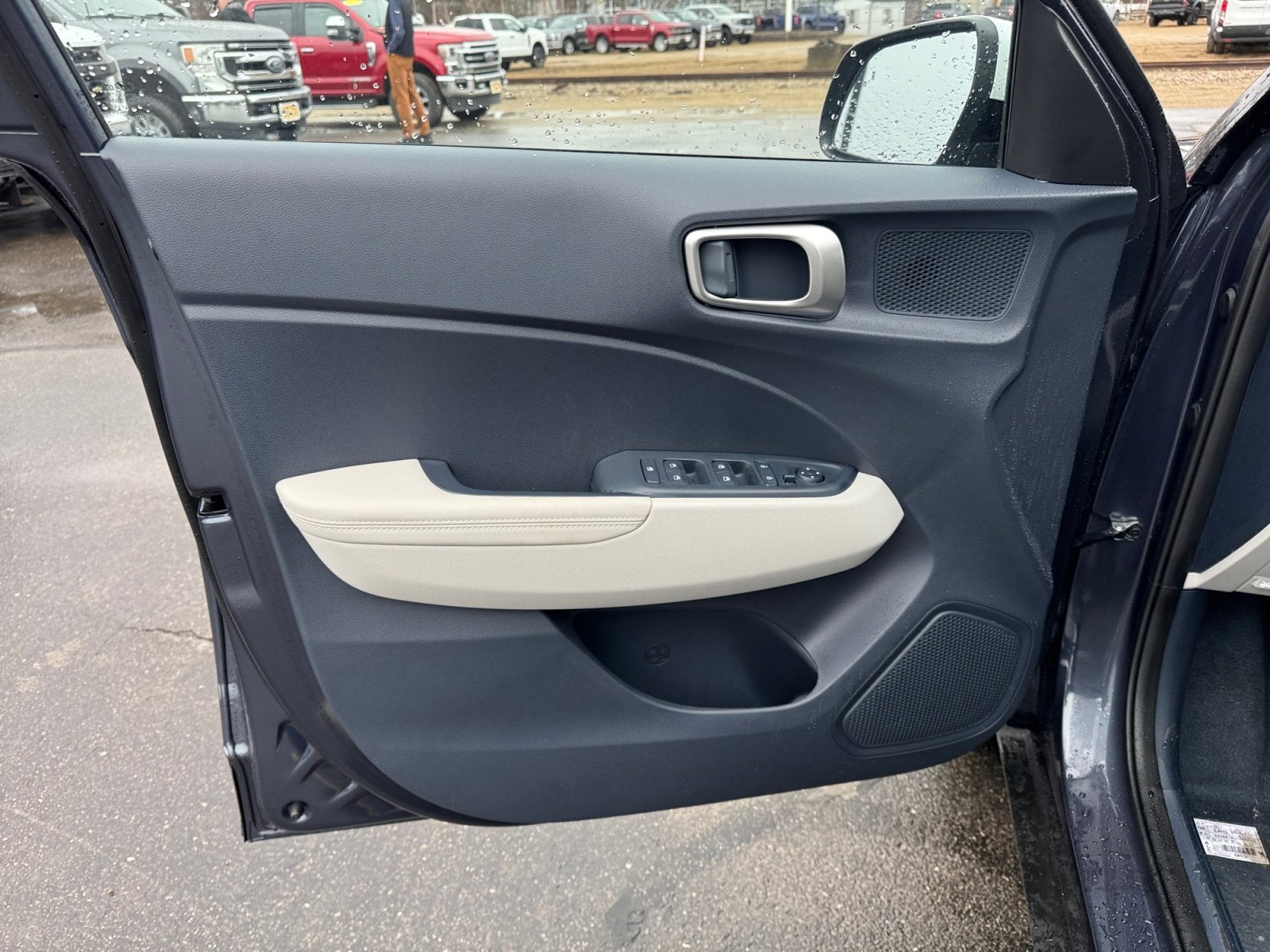 2026 Hyundai Venue SEL w/Two-Tone Roof