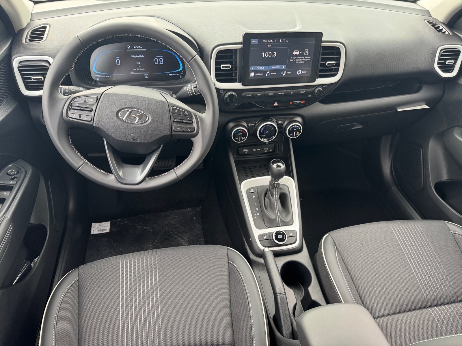 2026 Hyundai Venue SEL w/Two-Tone Roof