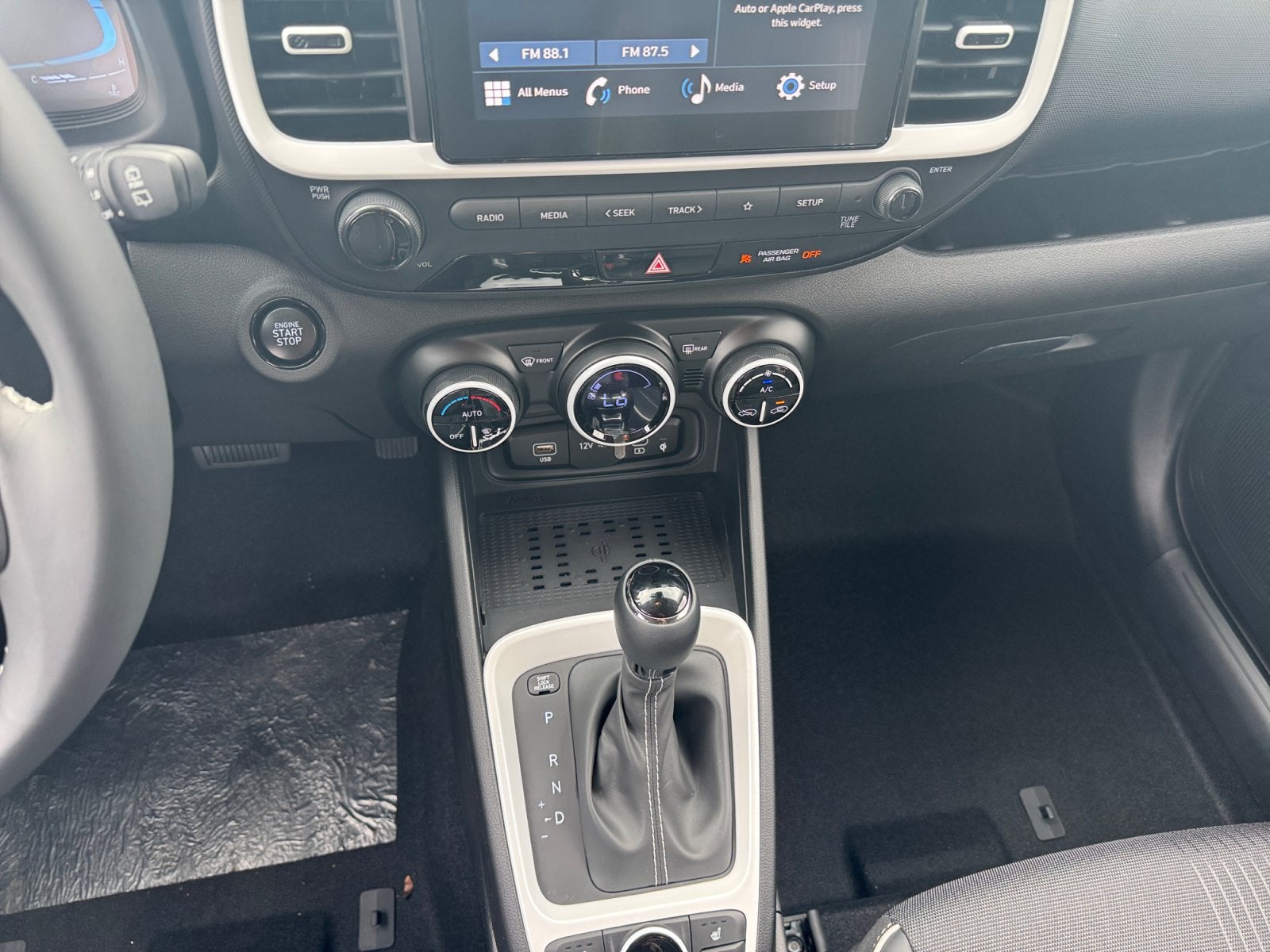 2026 Hyundai Venue SEL w/Two-Tone Roof