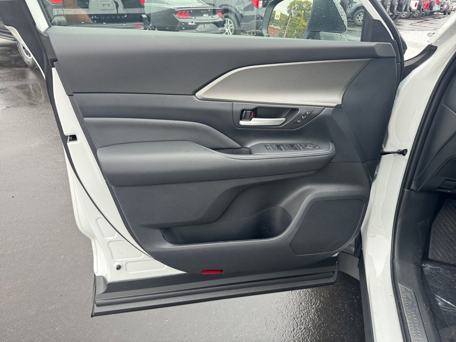 2026 Toyota Grand Highlander Hybrid Hybrid Nightshade
