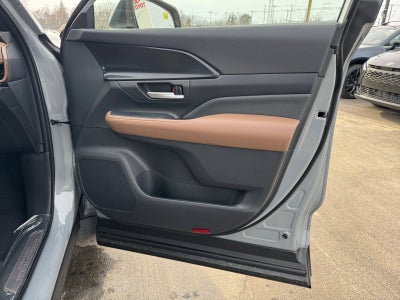 2026 Toyota Grand Highlander Hybrid MAX Platinum