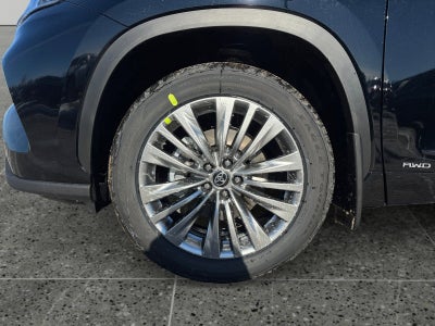 2026 Toyota Highlander Hybrid Platinum