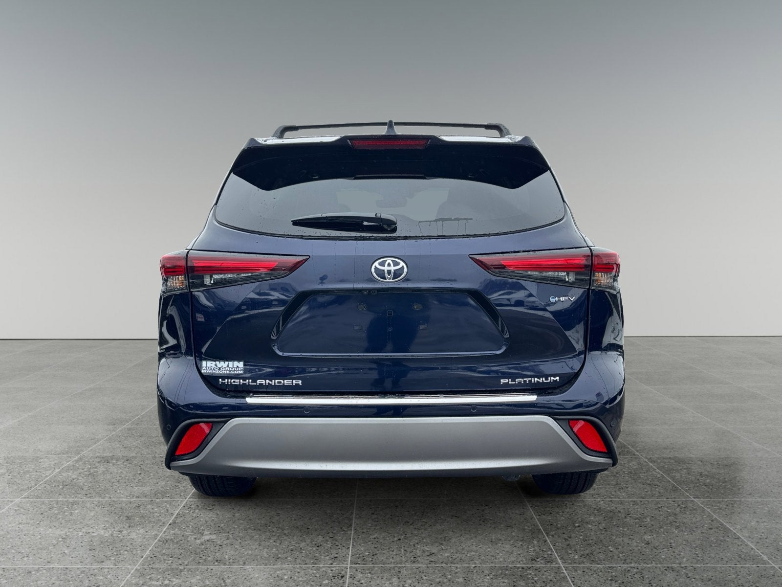 2026 Toyota Highlander Hybrid Platinum