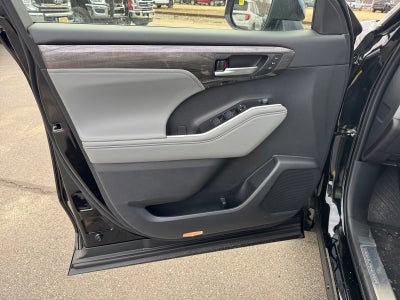 2026 Toyota Highlander Hybrid Hybrid Platinum