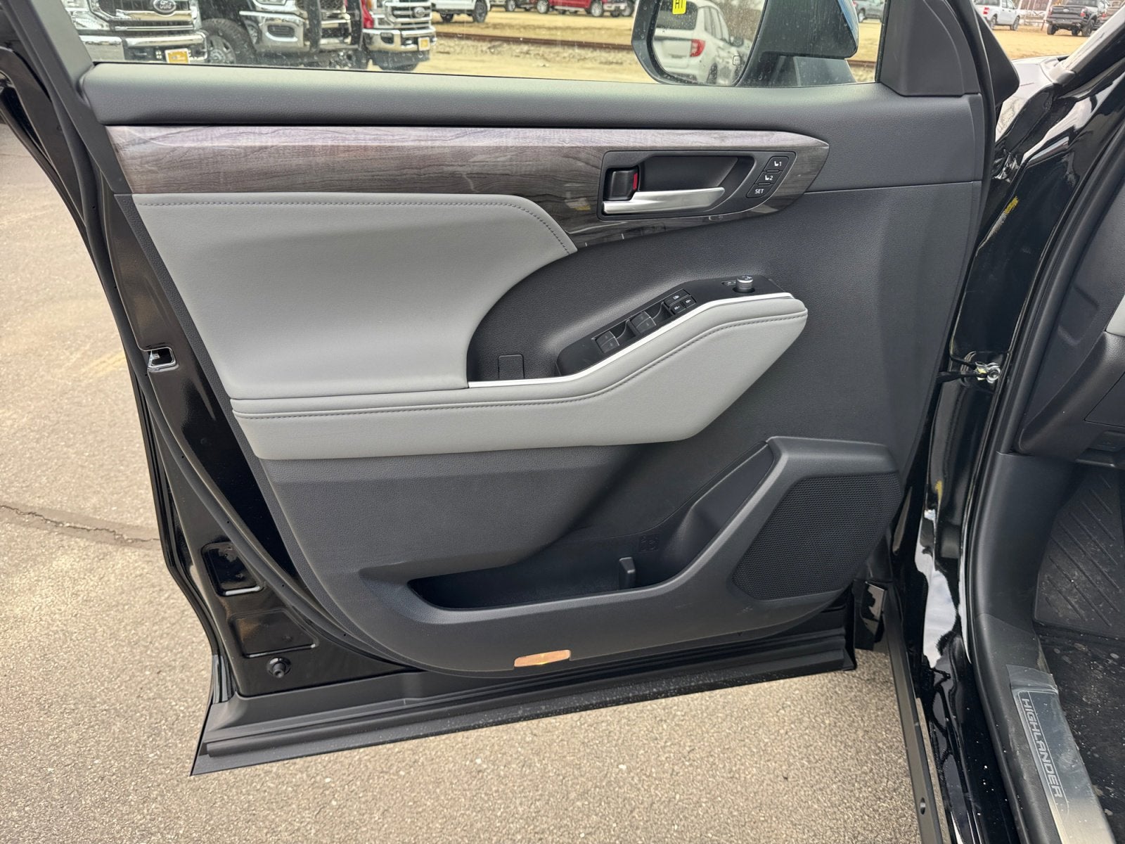 2026 Toyota Highlander Hybrid Hybrid Platinum