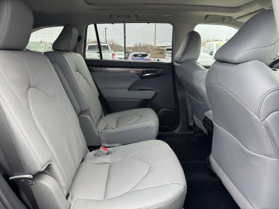 2026 Toyota Highlander Hybrid Hybrid Platinum