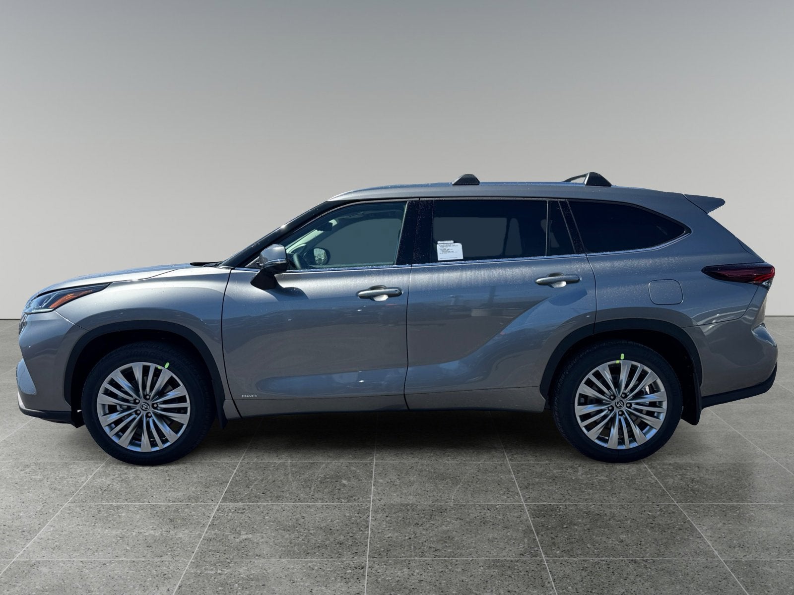 2026 Toyota Highlander Hybrid Platinum