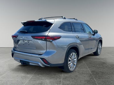 2026 Toyota Highlander Hybrid Platinum