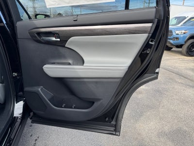 2026 Toyota Highlander Hybrid Hybrid Platinum