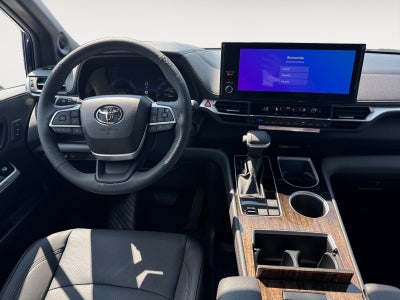 2026 Toyota Sienna Platinum