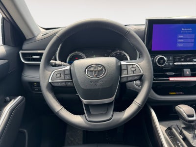 2026 Toyota Highlander Hybrid XLE