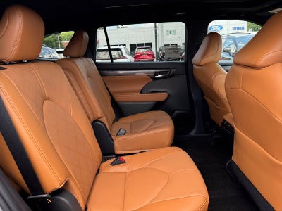 2026 Toyota Highlander Platinum