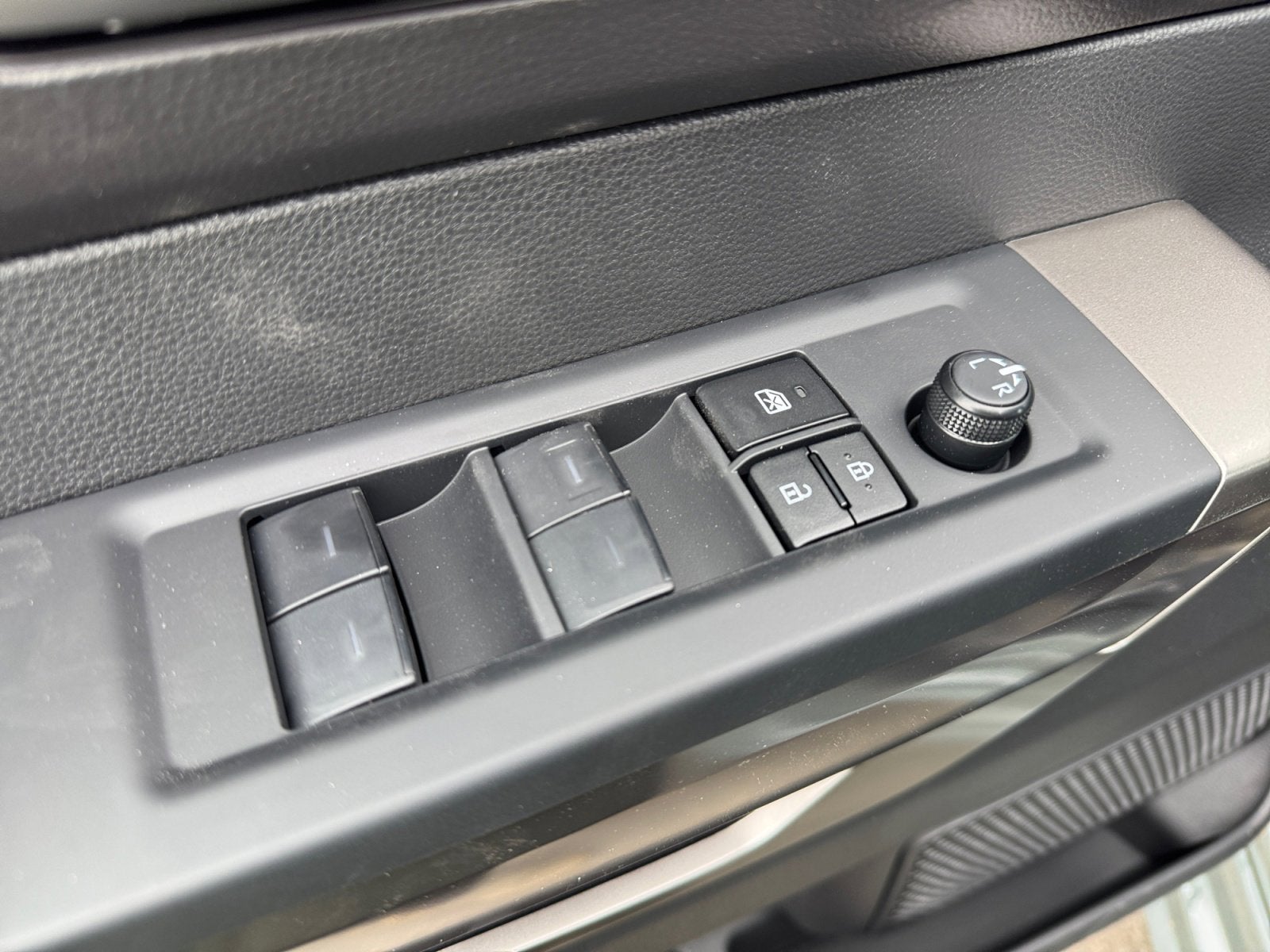 2026 Toyota Tundra SR5 CrewMax 5.5' Bed