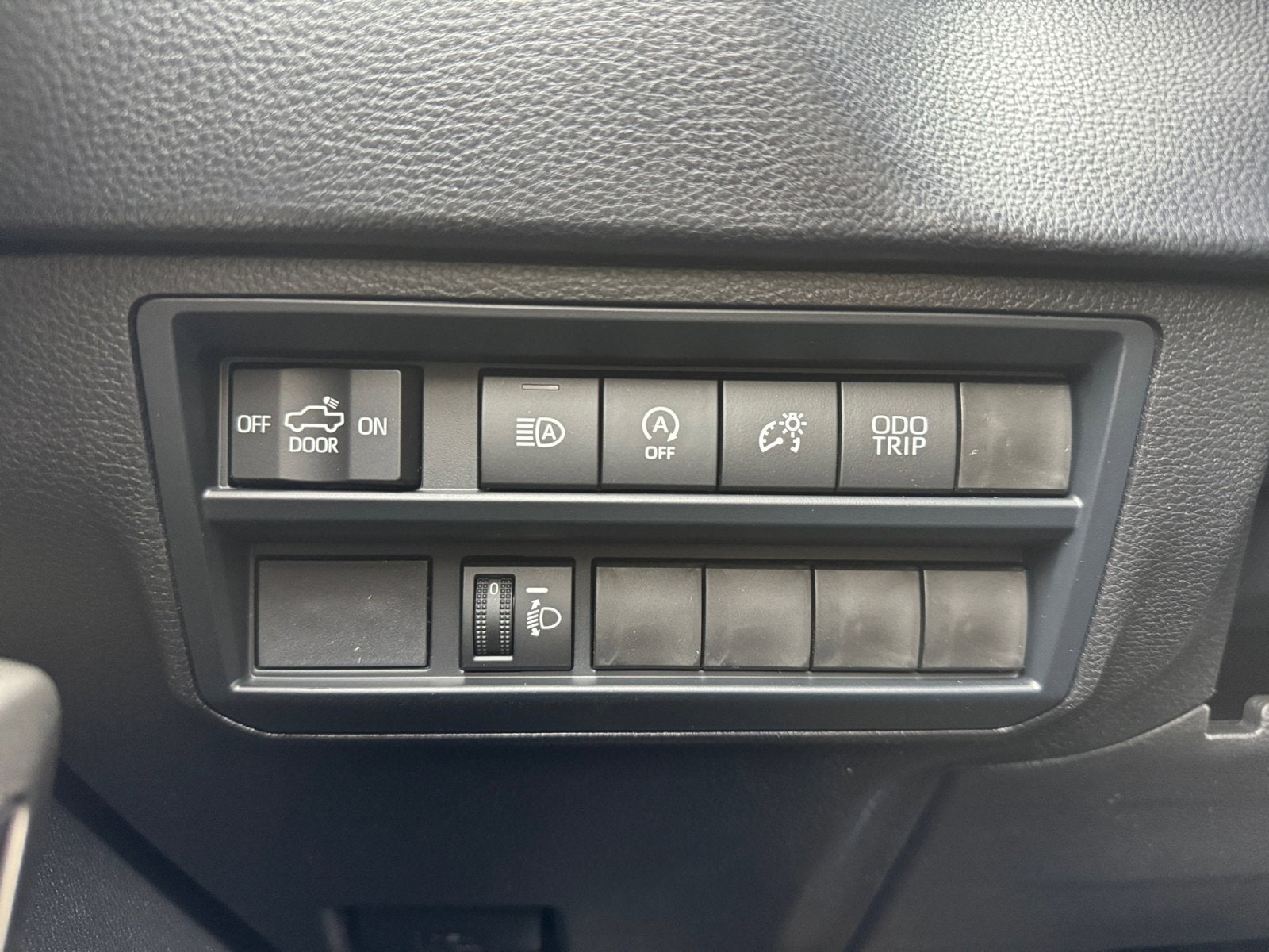 2026 Toyota Tundra SR5 CrewMax 5.5' Bed