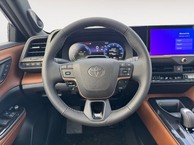 2025 Toyota Toyota Crown Signia Limited