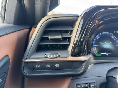 2025 Toyota Toyota Crown Signia Limited